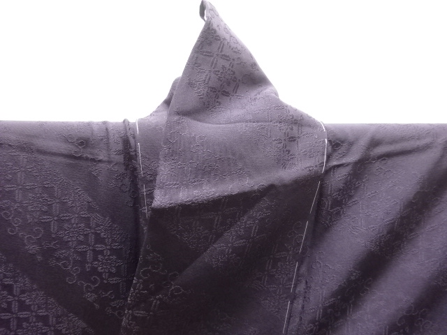  未使用品　仕立て上がり　板締め絞り動物更紗模様訪問着